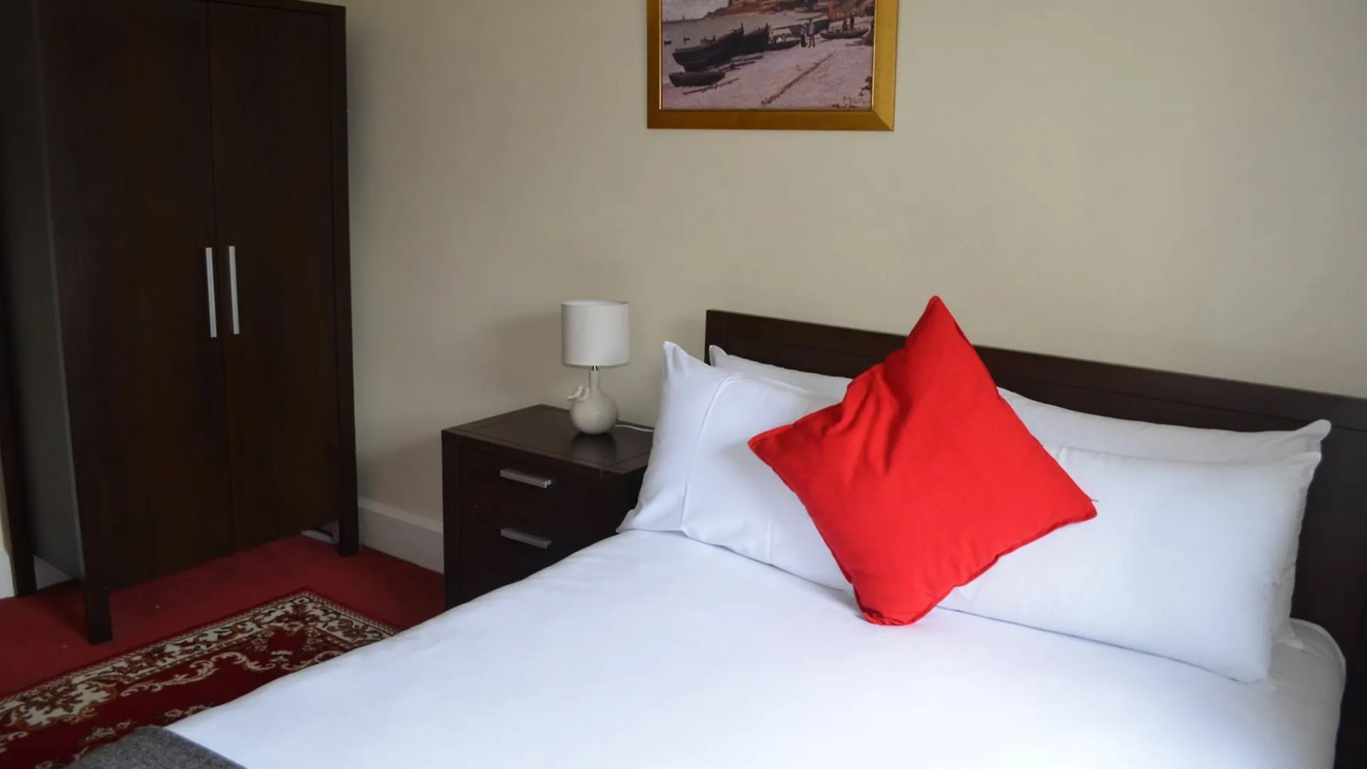 Metrostays - O'Connell Street 85-3 Dublin Ireland
